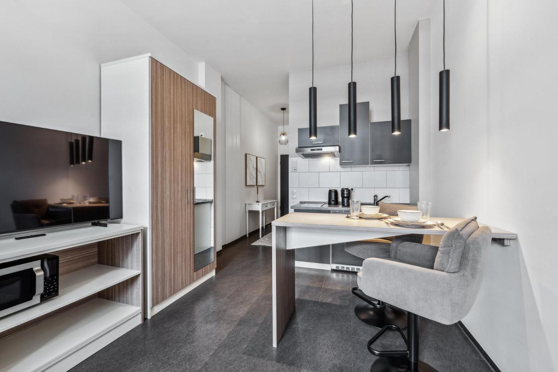 Apartment Erba Retreat! Barrierefreies, Modernes 1-zimmer-appartement In Optimaler Lage!